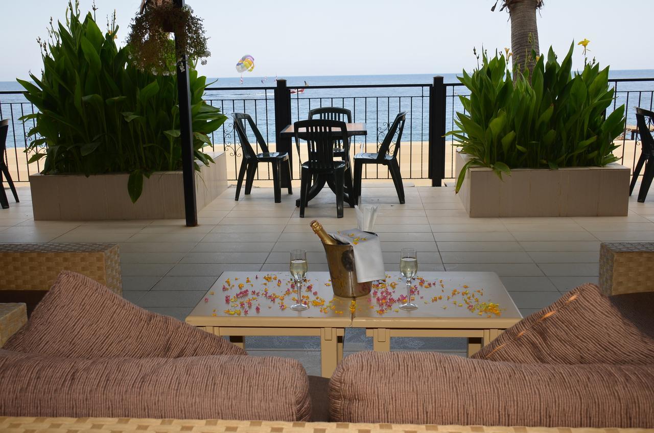 Club Akman Beach Camyuva Luaran gambar